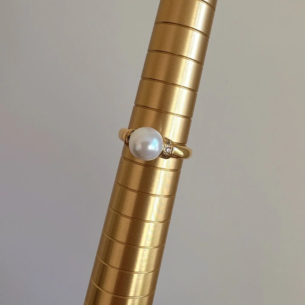 Gold Pearl Ring Vintage Pearl Statement Ring Elegant Cocktail Ring Classic